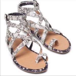 Cabi Athena Gladiator Snakeskin Sandal Flat Size 7